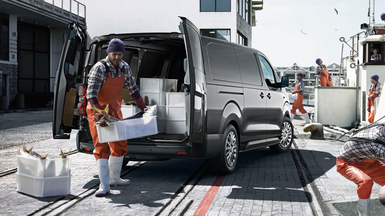 Model shown is Proace Long Panel Van Comfort in Falcon Grey (EVL)