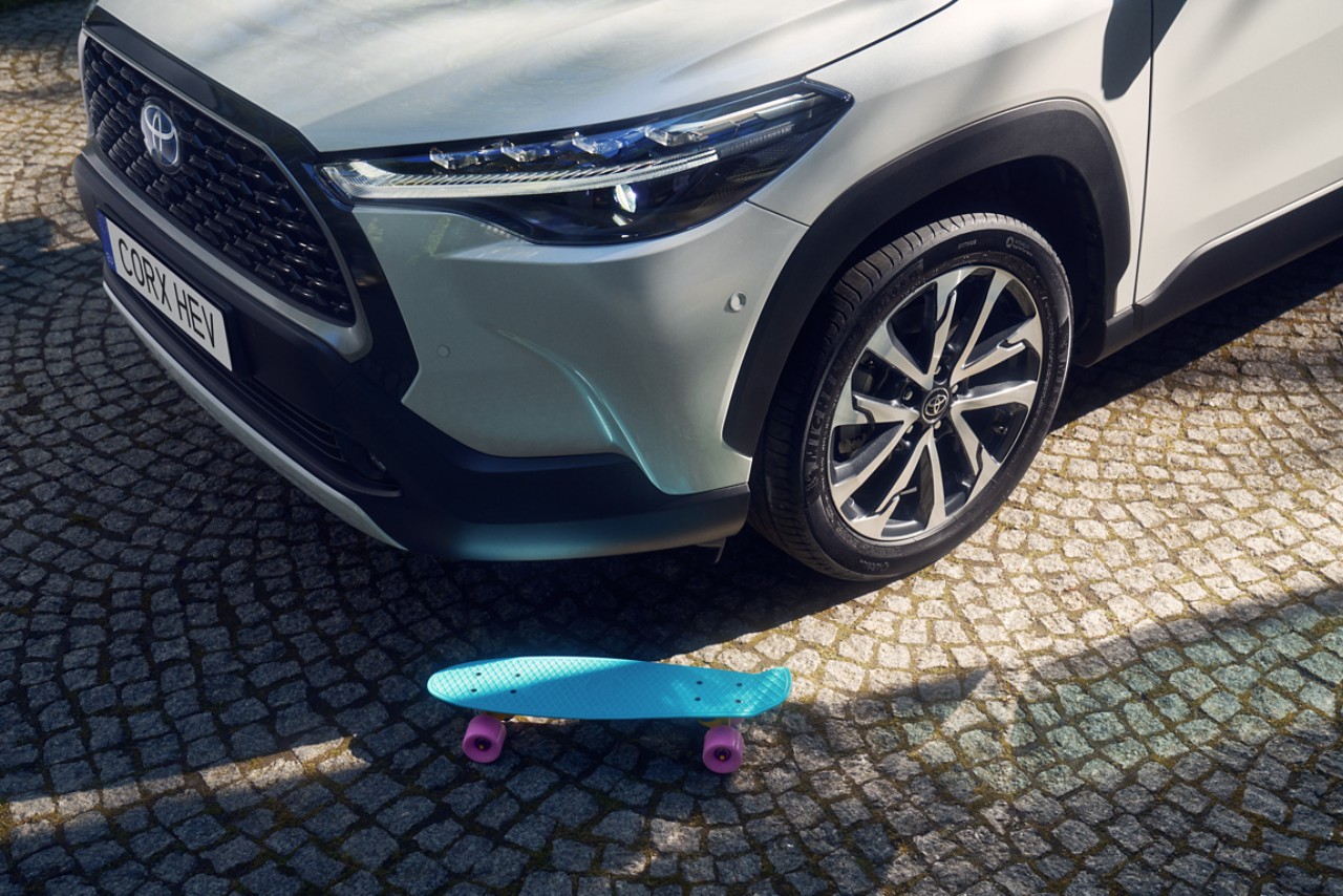Corolla Cross og hjólabretti
